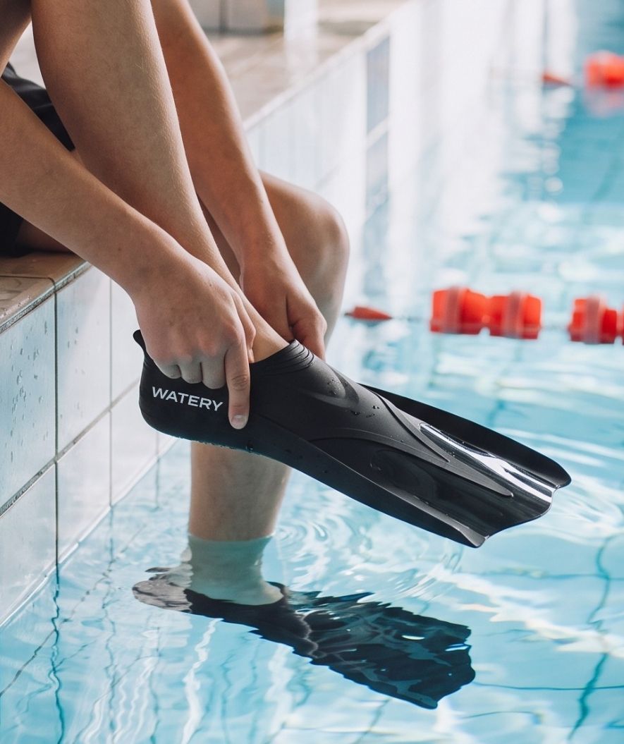 Watery lyhyet uimaräpylät - Badger Active - Musta