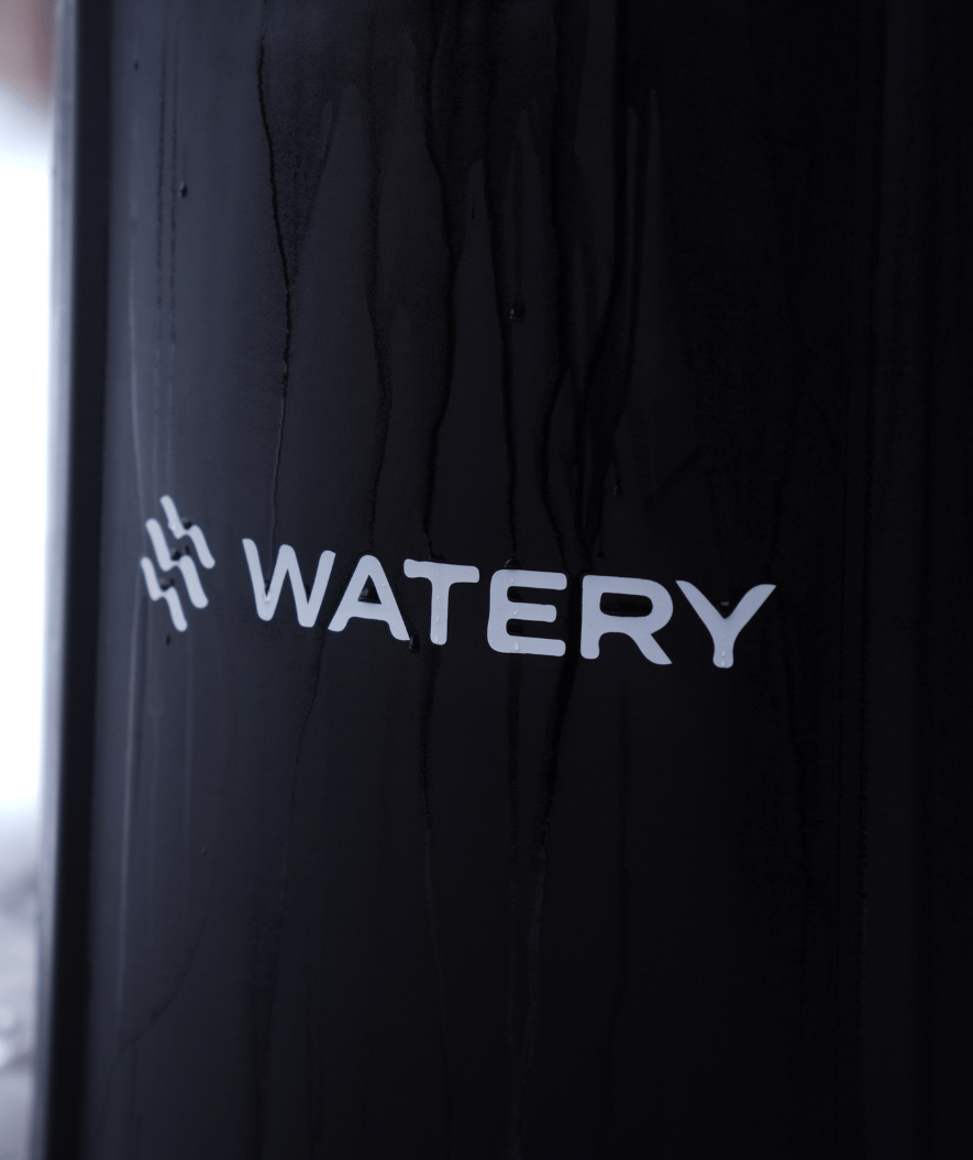 Watery ilmatäytteinen kylmäallas - Hero - Musta