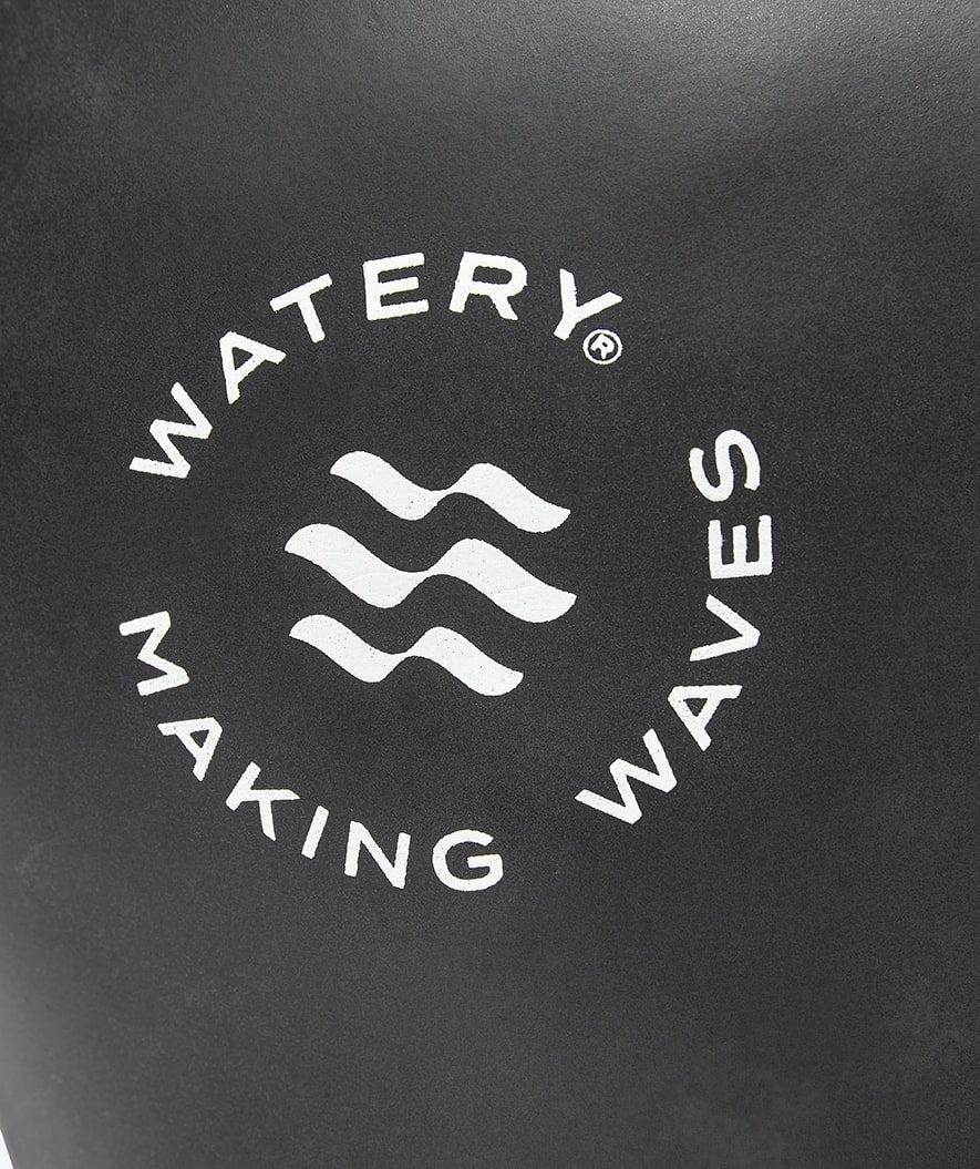 Watery neopreenihuppu - Calder Pro (4mm) - Musta
