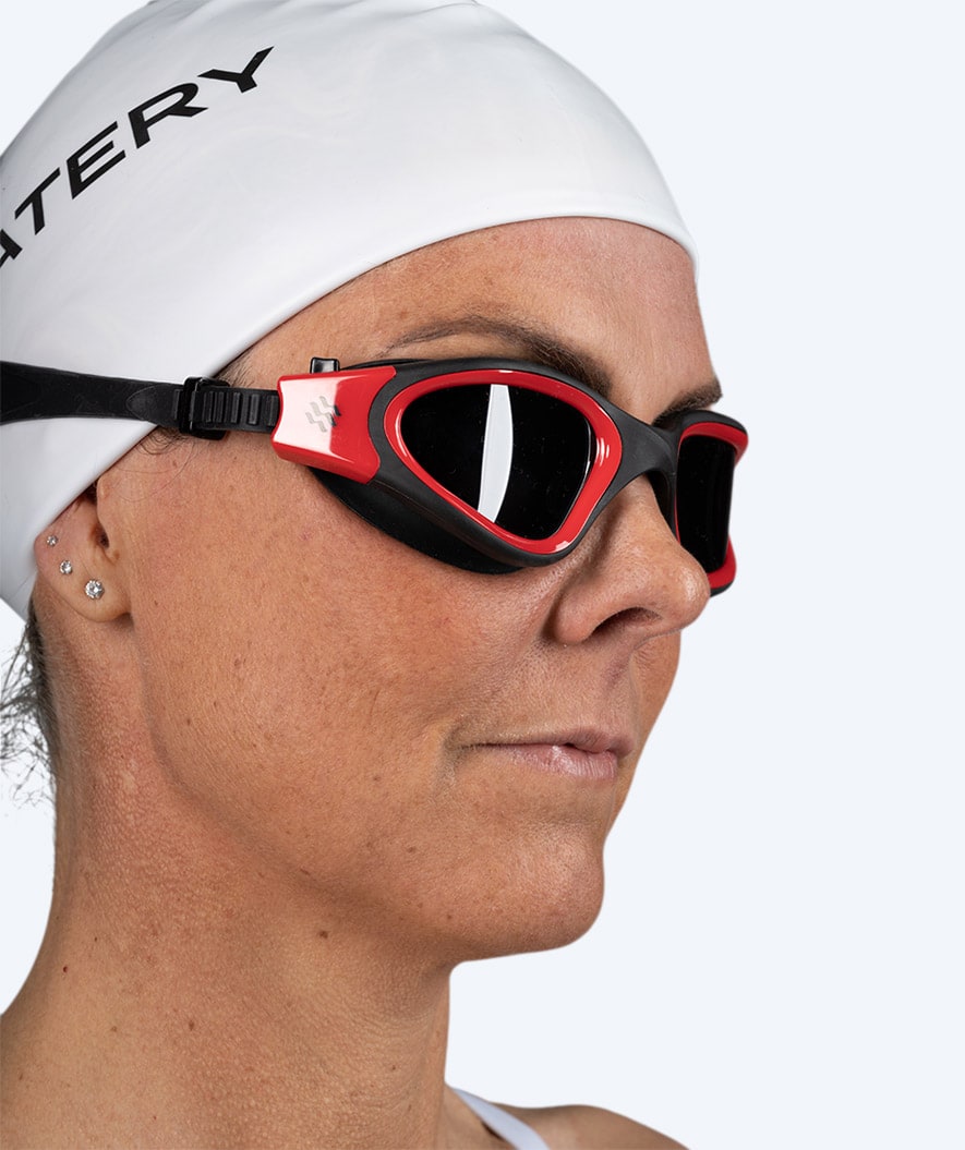 Watery uimalasit kuntoiluun - Raven Active - Musta/punainen 1.0